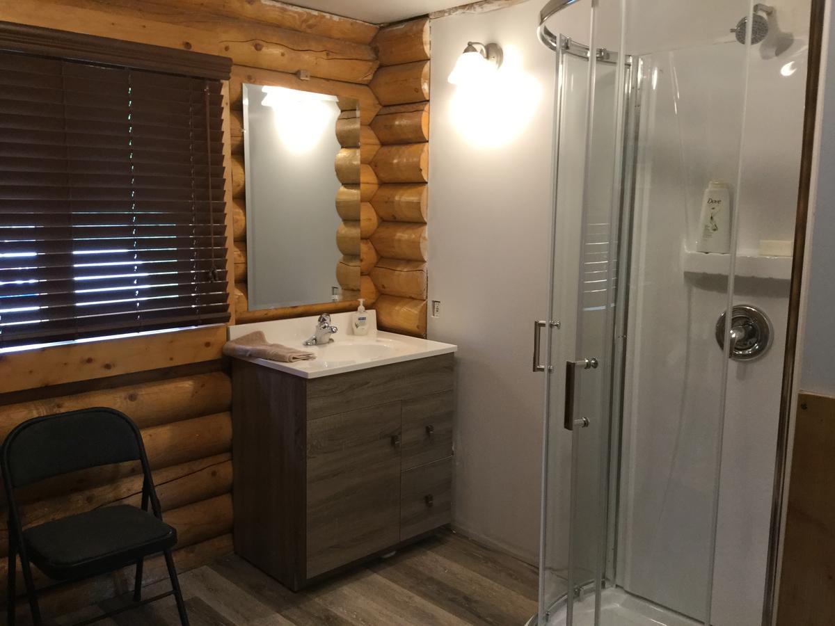 Folding Mountain B & B Fort Nelson Eksteriør billede